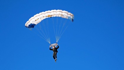 -快船与儿童癌症基金会合作，拍摄公益短片，快船伤病情况