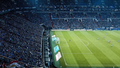 开云权威入口-“德甲战火升腾，豪门纷纷破纪录”，德甲榜首大战