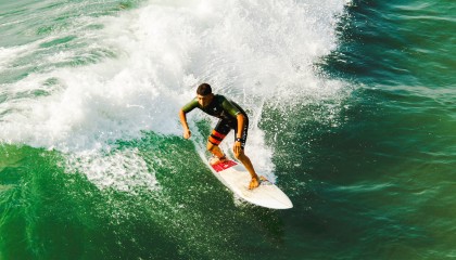 开云APP-中国篮球联赛吸引更多赞助商关注，篮球队中国